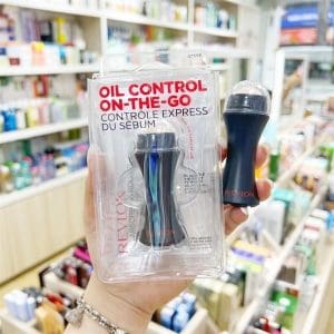 Thanh lăn hút dầu Revlon Oil Control On The Go
