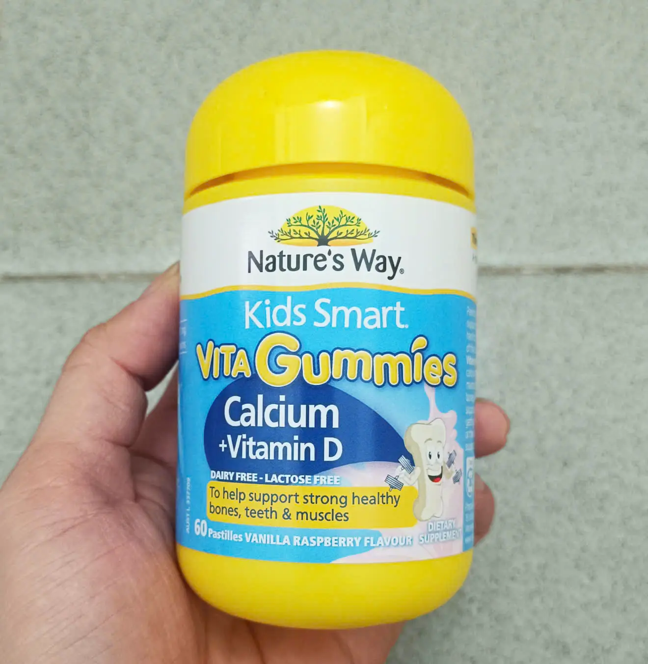 Gum canxi Nature's Way Kids Smart Vita Gummies Calcium Vitamin D 60 viên của Úc Kẹo Vita Gummies Nature's Way Bổ Sung Canxi + Vitamin D 60 Viên