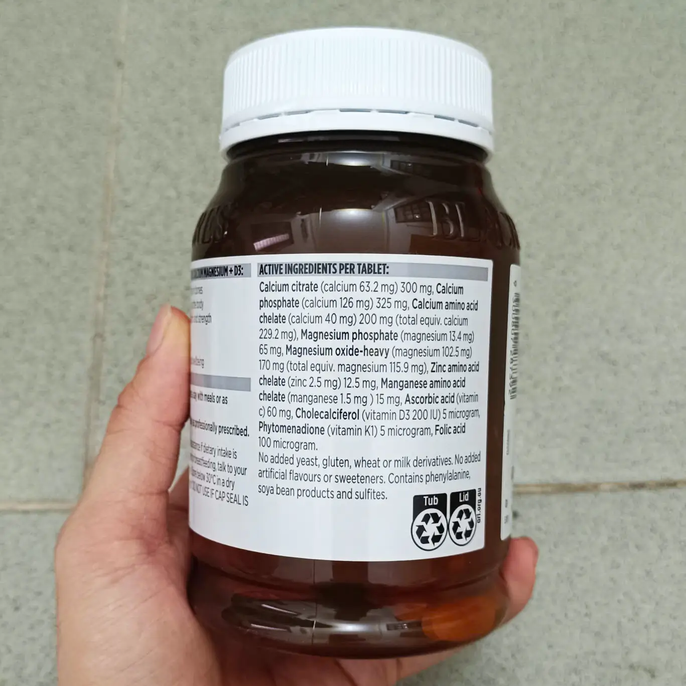 Viên bổ sung canxi Blackmores Total Calcium Magnesium + D3 200 viên của Úc Viên uống Blackmores Total Calcium Magnesium D3 lọ 200 viên