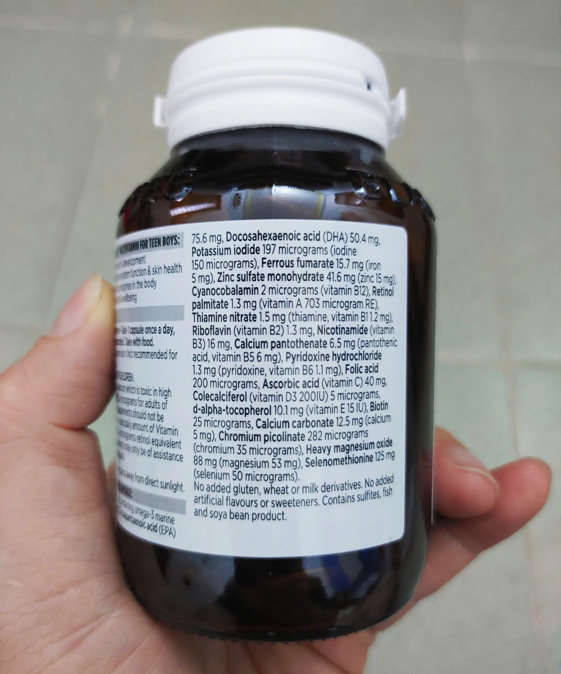 Vitamin tổng hợp cho bé trai Blackmores Multivitamin for Teen Boys 60 viên Vitamin tổng hợp cho bé trai tuổi dậy thì Blackmores Multivitamin For Teen Boys của Úc 60 viên
