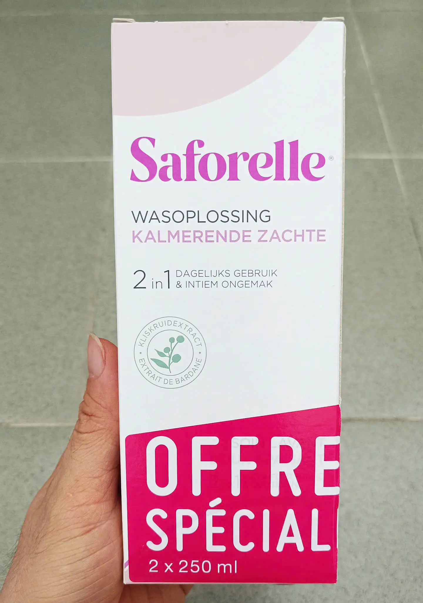 Dung dịch vệ sinh phụ nữ Saforelle Soin Lavant Doux Apaisant 250ml của Pháp Dung dịch vệ sinh Saforelle Soin Lavant Doux 250ml của Pháp