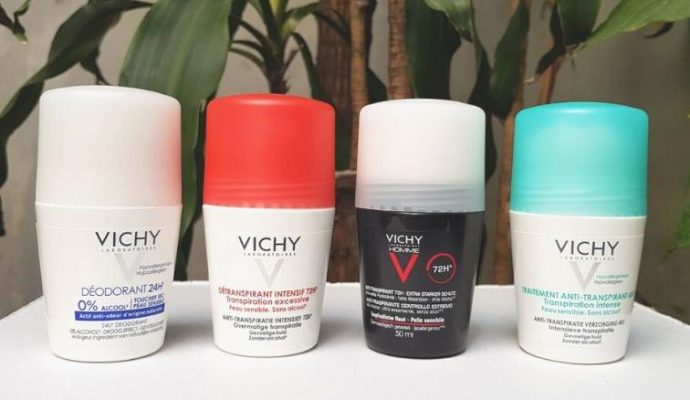 Lăn khử mùi Vichy 50ml Xanh Đỏ cho vùng da dưới cánh tay