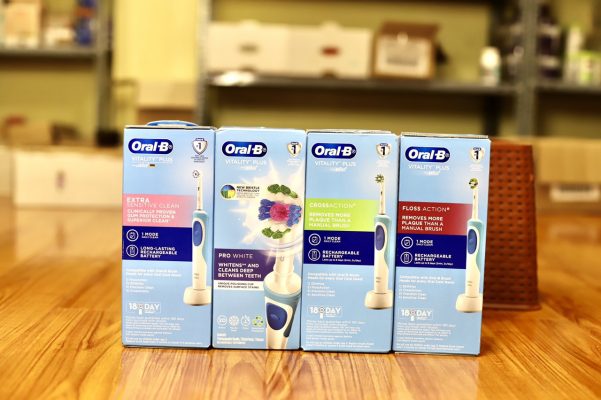 Bàn chải điện Oral B Braun Vitality cho người lớn của Úc