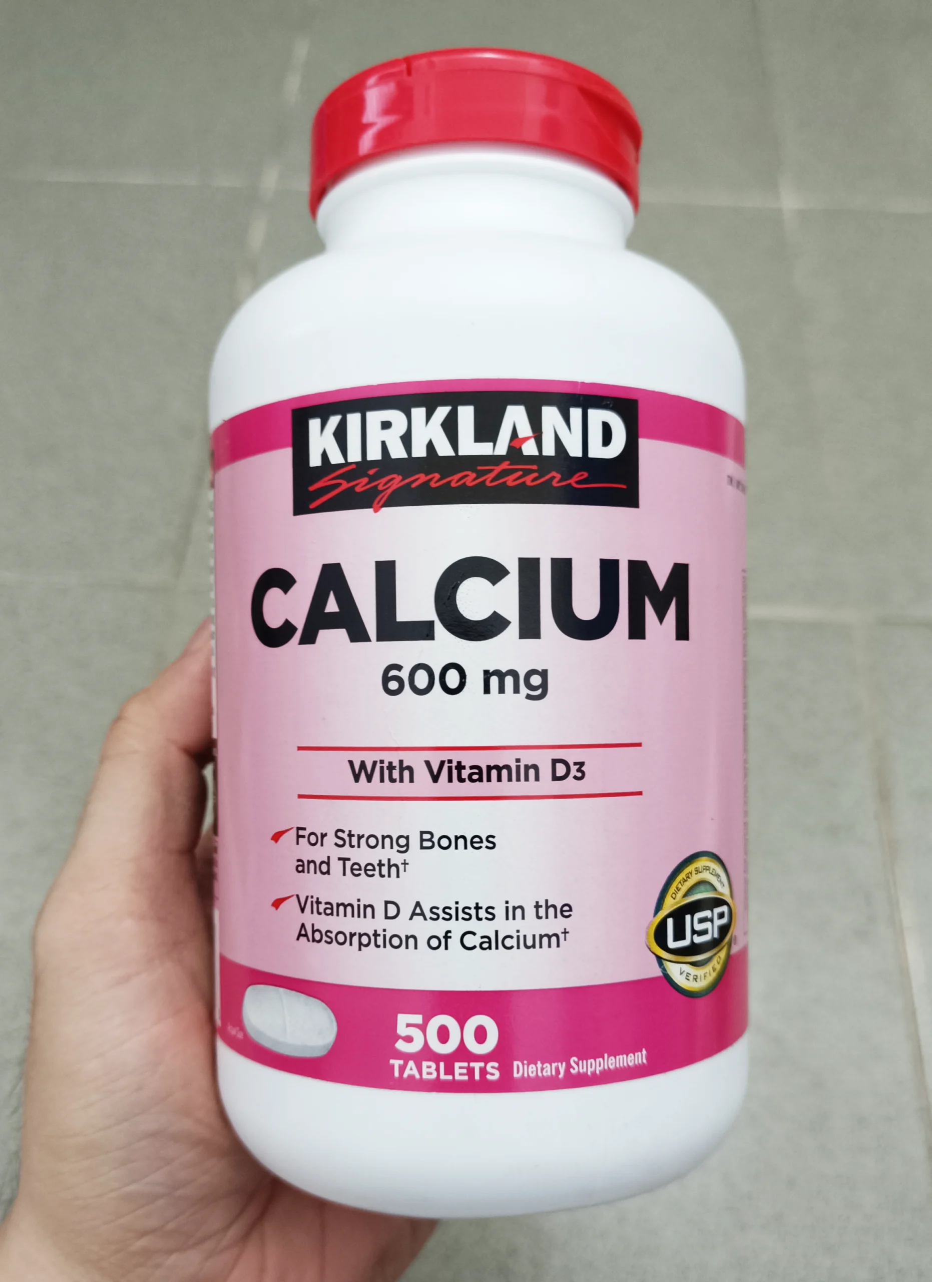 Viên bổ sung canxi Kirkland Calcium 600mg và vitamin d3 500 viên của Mỹ Viên uống Canxi Kirkland Calcium 600mg D3 500 viên của Mỹ