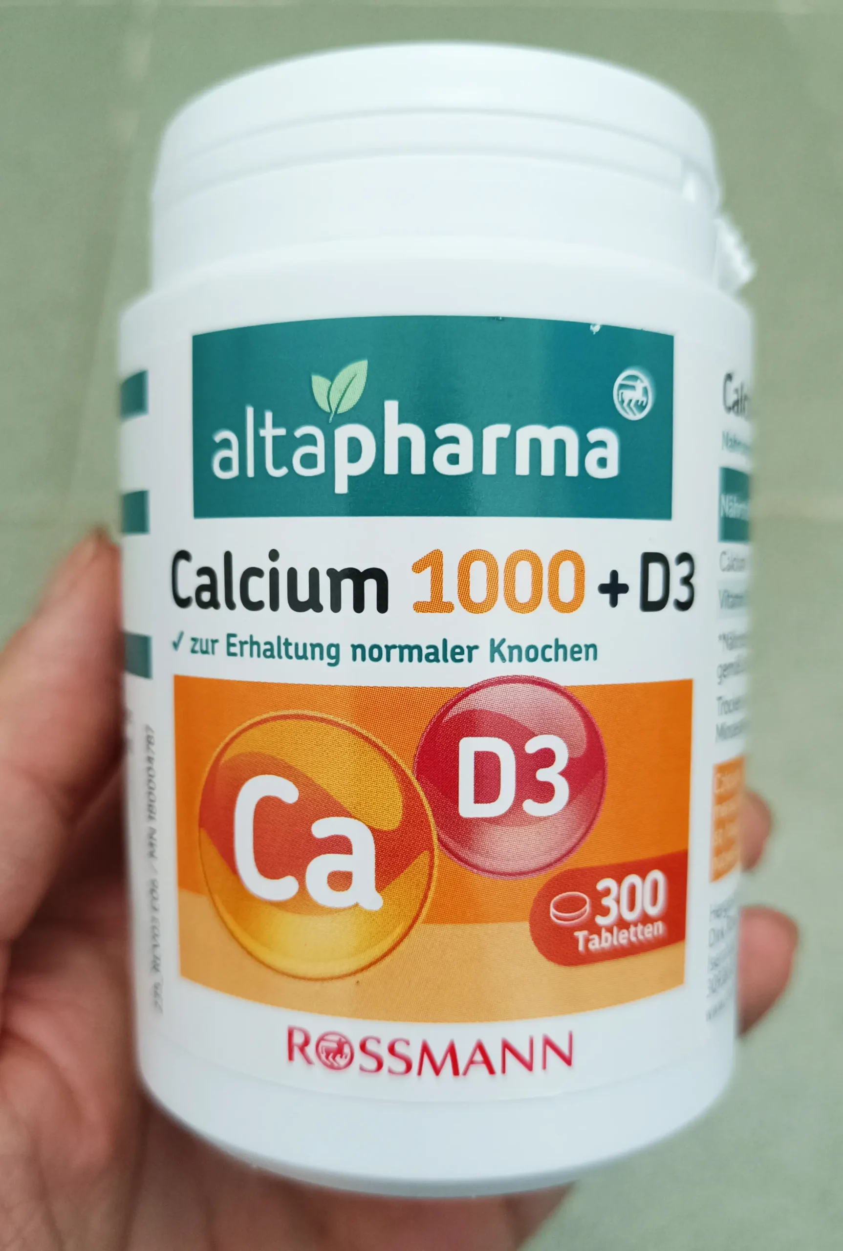 Viên uống canxi Altapharma Calcium + Vitamin D3 300 viên của Đức Viên uống bổ sung canxi altapharma Calcium 1000 + D3 300 viên