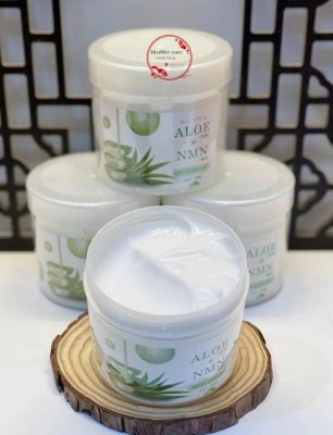 Kem dưỡng da lô hội Nomea Aloe & NMN 280g của Nhật Bản