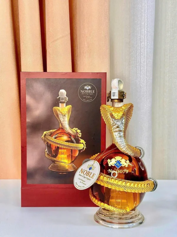 Rượu rắn ôm châu Noble Cognac Hors D'Age 40% 550ml