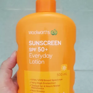 Kem chống nắng Woolworths 500ml của Úc Kem chống nắng Woolworths Everyday Sunscreen SPF 50+ 500ml của Úc