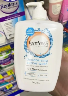 Dung dịch vệ sinh Femfresh Deodorising Active 600ml của Úc Dung dịch vệ sinh Femfresh màu trắng 600ml của Úc