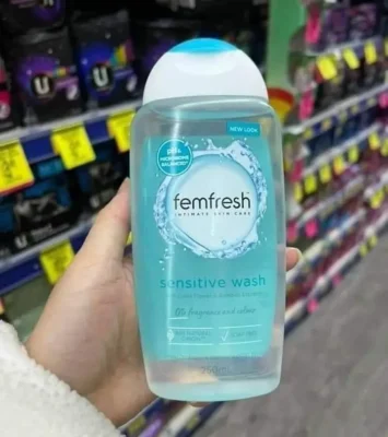 Dung dịch vệ sinh Femfresh Sensitive Wash 250ml của Úc Dung dịch vệ sinh phụ nữ cho da nhạy cảm Femfresh 0% Sensitive Intimate Wash