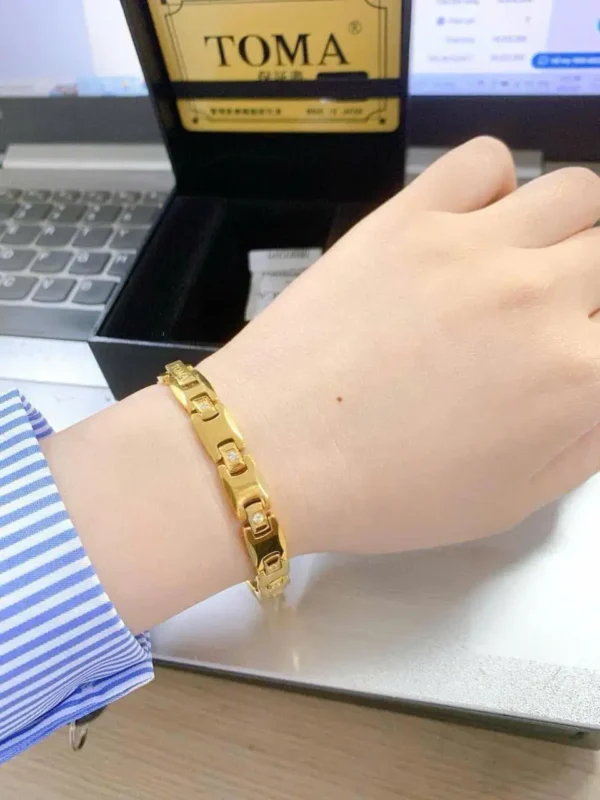 Vòng tay điều hòa huyết áp Toma nữ