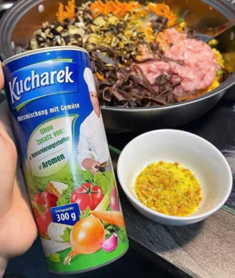 Hạt nêm rau củ hữu cơ Kucharek thượng hạng hộp 300gr