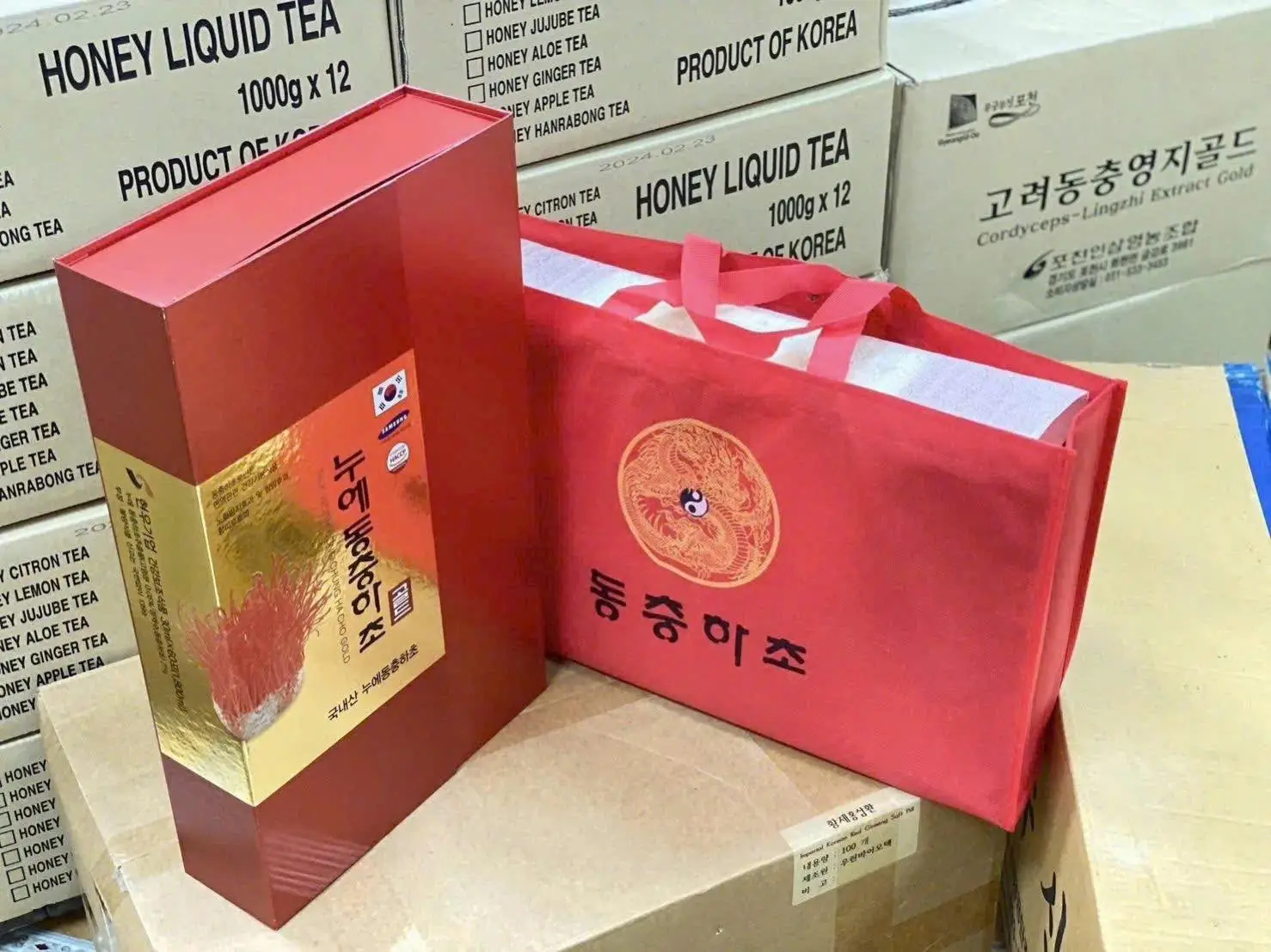 Đông trùng hạ thảo Silk Worm Dong Chung Ha Cho Gold của Hàn Quốc Nước đông trùng hạ thảo Hàn Quốc Hộp Slik Worm Dong Chung Ha Cho Gold