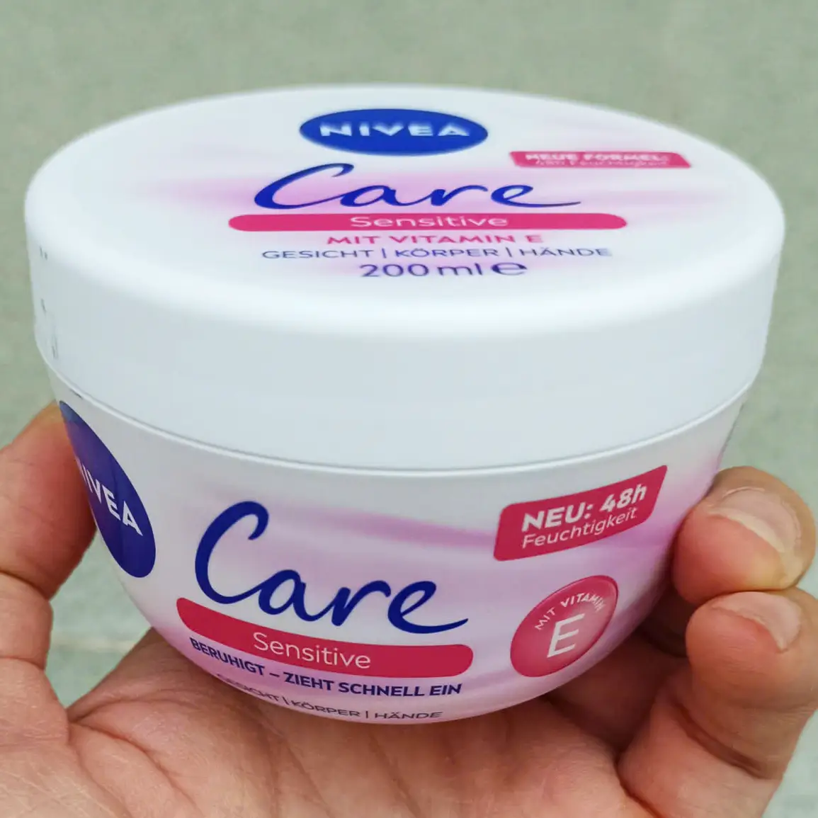 Kem dưỡng ẩm Nivea Care Sensitive 200ml của Đức Kem Dưỡng Ẩm Nivea Care Cho Da Nhạy Cảm, 200 ml