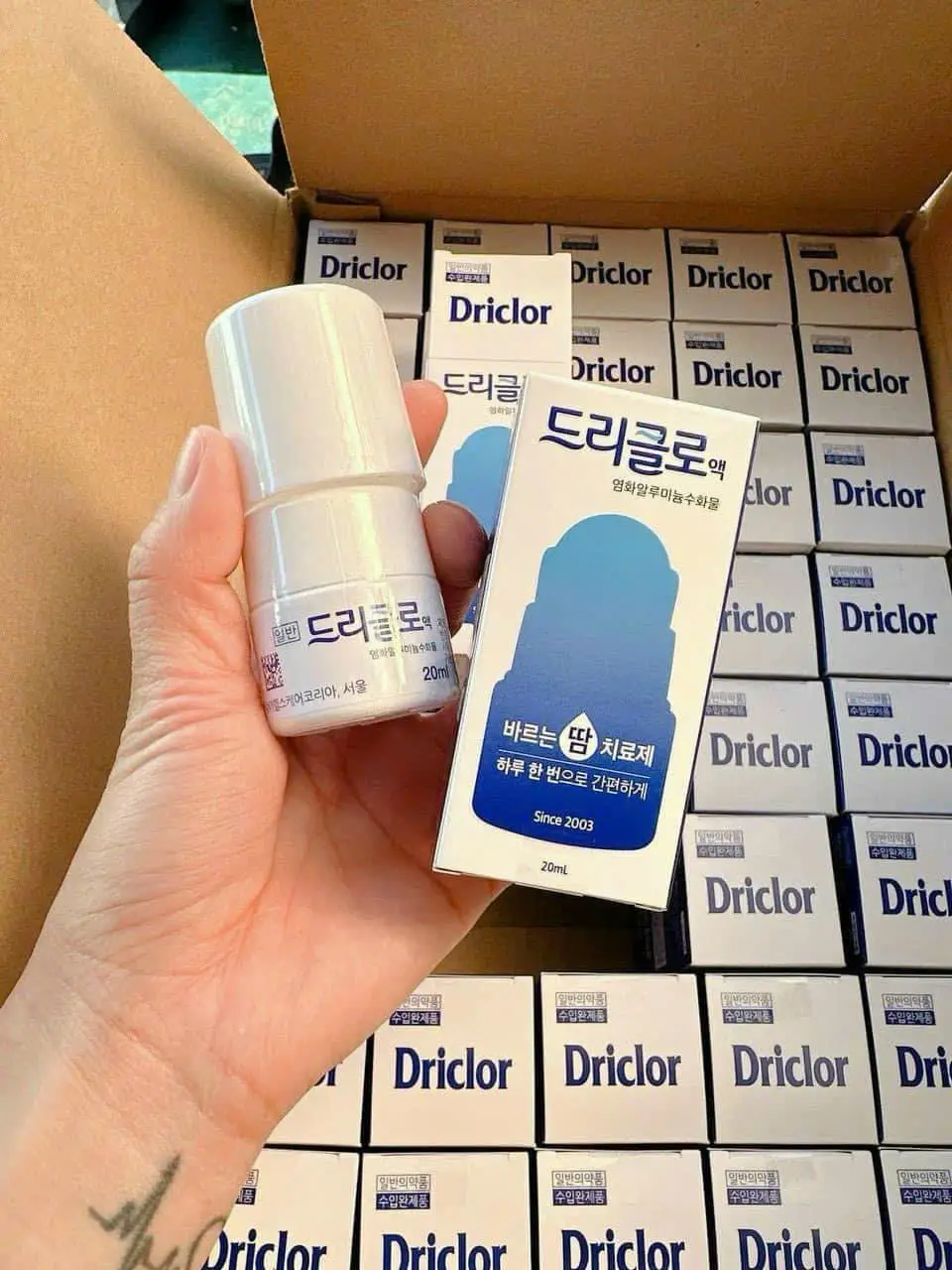 Lăn đặc trị hôi nách Driclor 20ml của Hàn Quốc Lăn Nách Đặc Trị Mồ Hôi Driclor 20ml