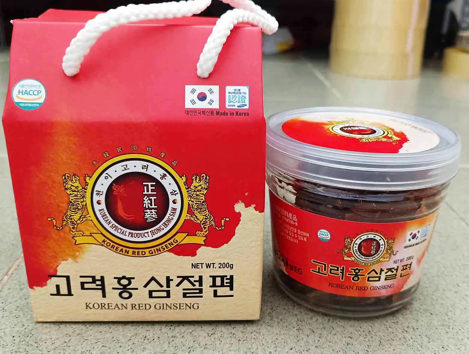 Sâm lát cốc Dream Corporation 200g của Hàn Quốc Sâm Lát Tẩm Mật Ong Hộp Nhựa 200G
