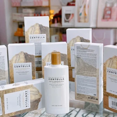 Kem chống nắng Centella Skin1004 Air-Fit Suncream Plus SPF50+ PA++++ 50ml của Hàn Quốc Kem Chống Nắng Skin1004 Madagascar Centella Air-Fit Suncreem Plus SPF5