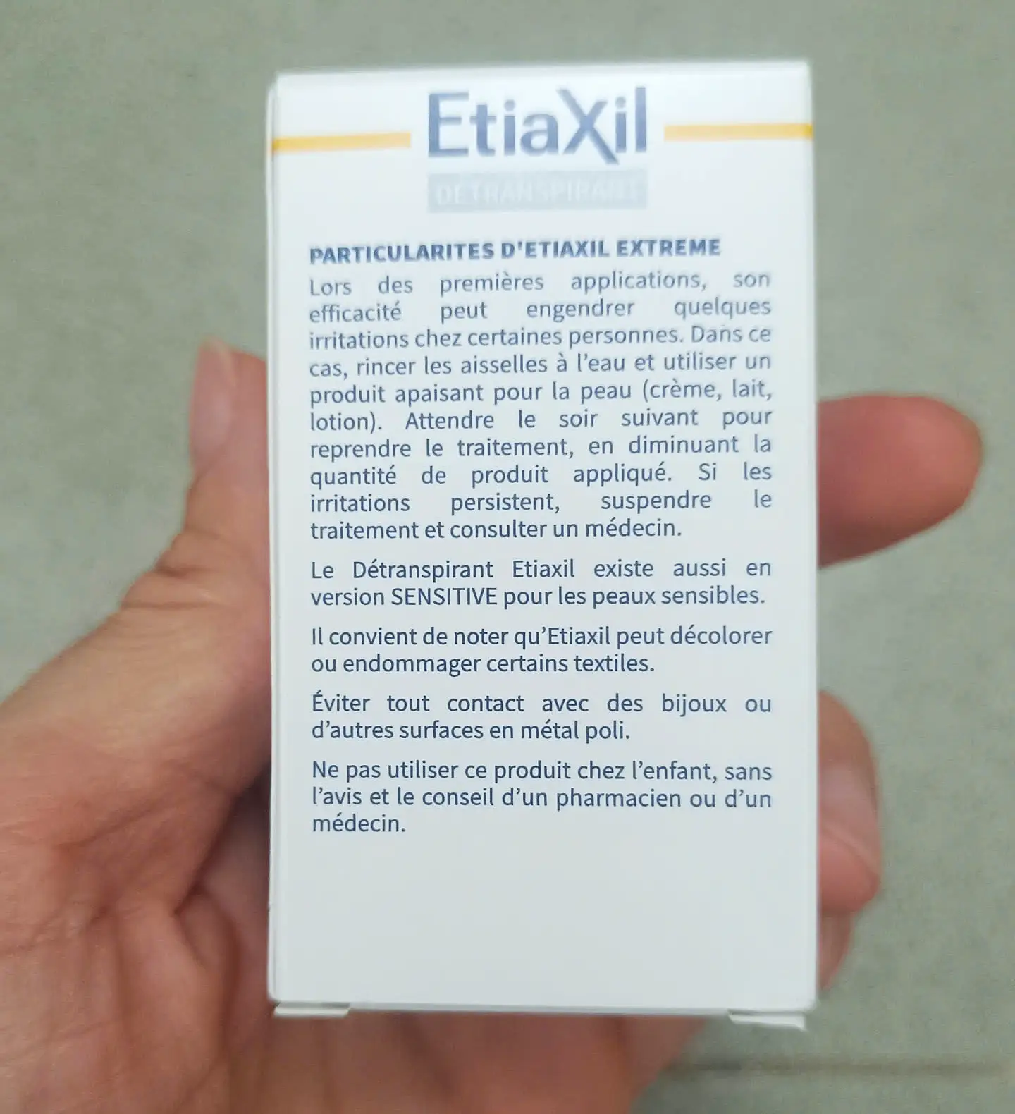 Lăn khử mùi EtiaXil đỏ dành cho da thường 15ml của Pháp Lăn Khử Mùi Đặc Trị EtiaXil Nhãn Đỏ Cho Da Thường 15ml