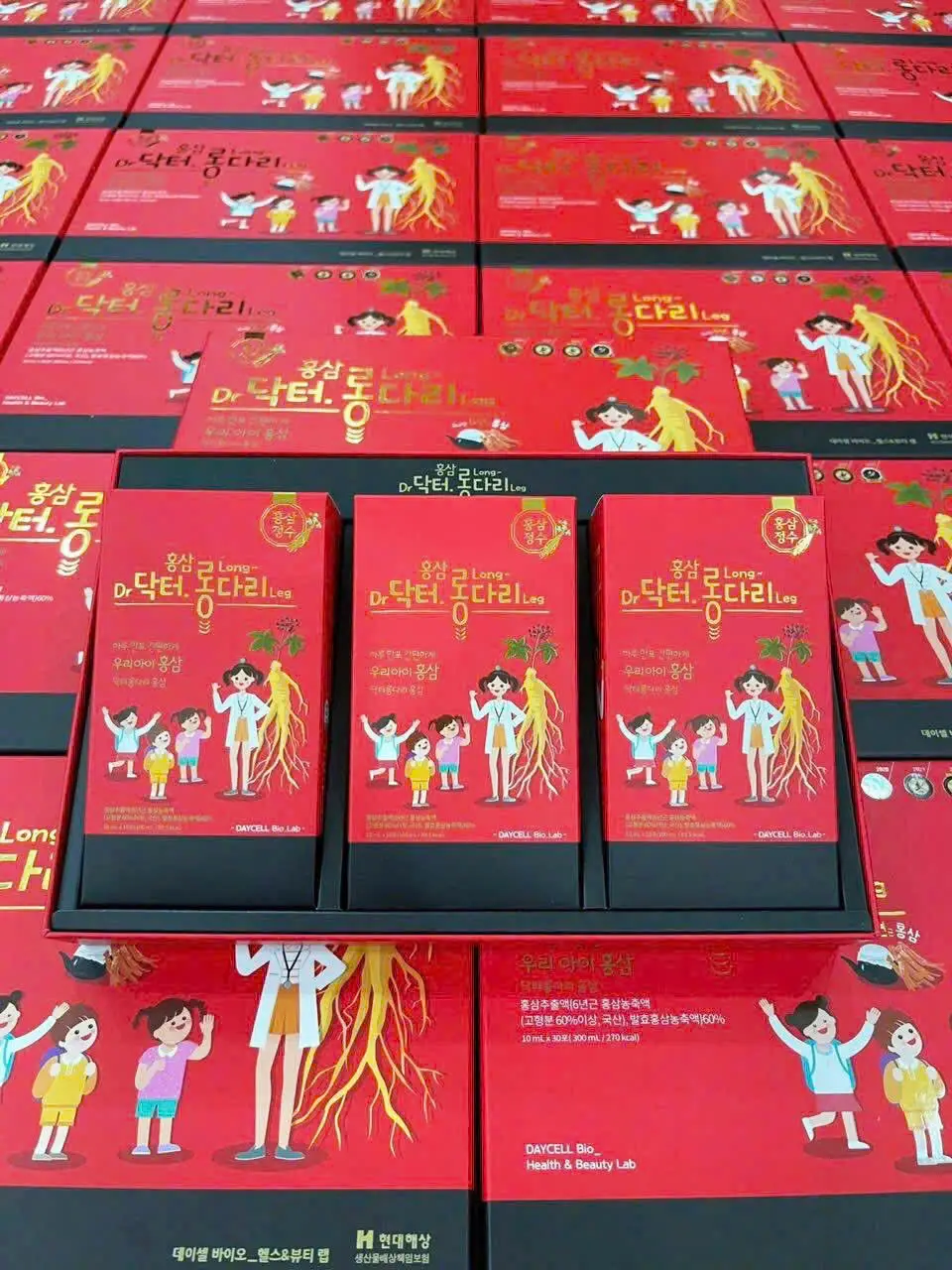 Nước hồng sâm trẻ em Daycell Dr.Long Leg Vita Red Ginseng 10ml x 30 gói của Hàn Quốc Nước uống hồng sâm trẻ em Dr.Long Leg Vita Red Ginseng 30 gói