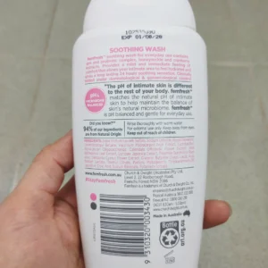 Dung dịch vệ sinh phụ nữ Femfresh Soothing Wash 250ml của Úc Dung dịch vệ sinh Femfresh Soothing Wash 250ml của Úc