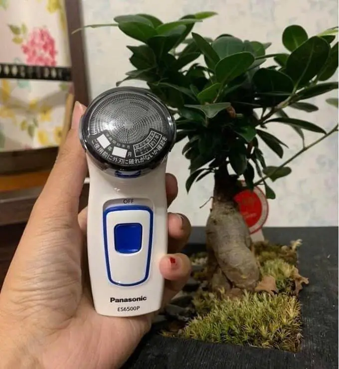Máy cạo râu Panasonic ES6500P của Nhật Bản Máy cạo râu Panasonic ES6500P Nhật Bản chạy pin